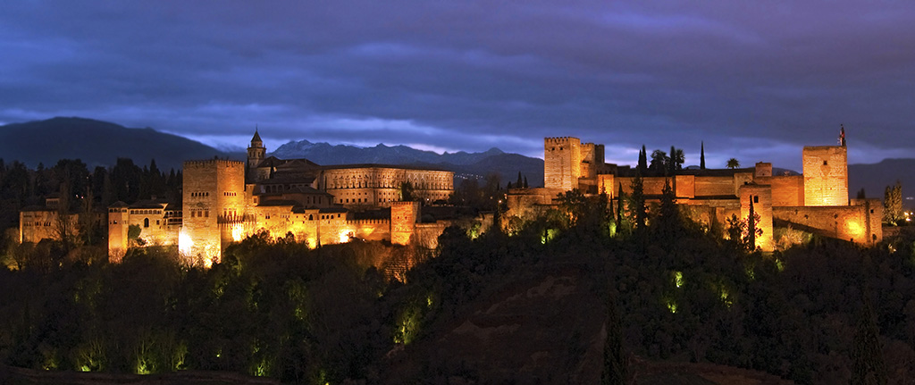 Alhambra de noche (Granada)