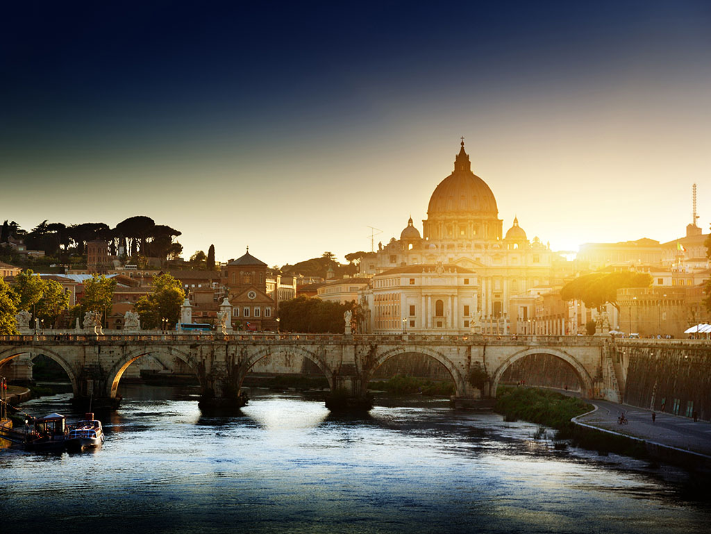 Roma: río Tíber y San Pedro del Vaticano